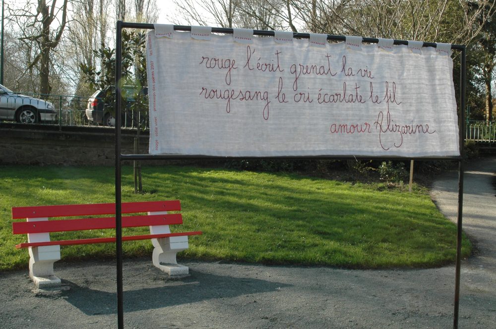 Sofie Vinet - Brodeuse écriveuse - Textes brodés - Amour Alizarine - Les Herbiers (85)