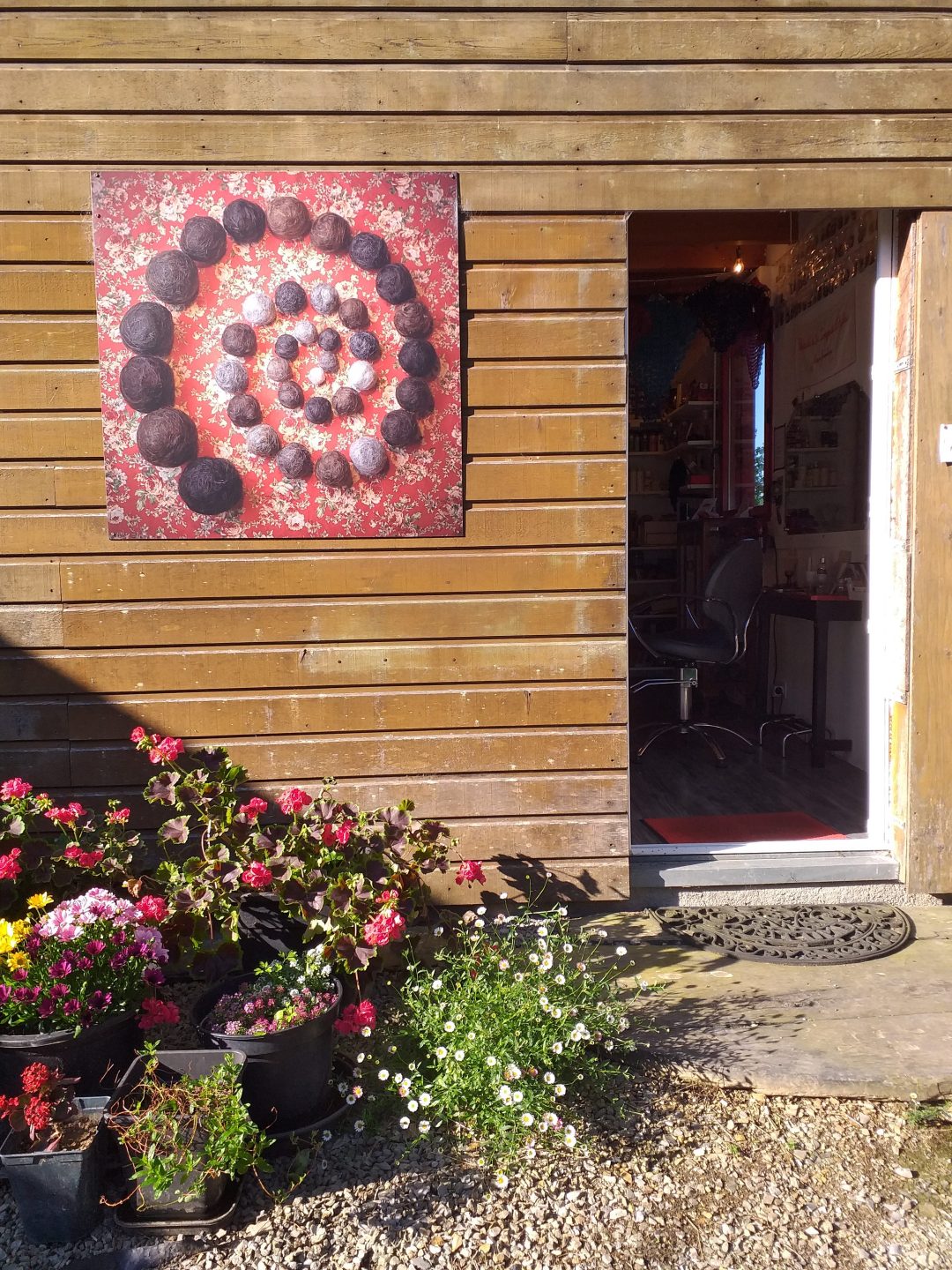 Sofie Vinet - Madame Filosa - Spirale aux Pelotes - extérieur atelier