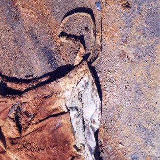 Sofie Vinet - oeuvres et installations à louer - La Jeune Fille et la Robe