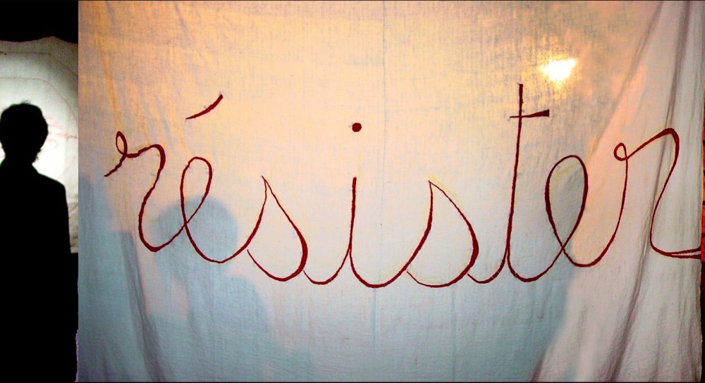 Sofie Vinet - Brodeuse écriveuse -Textes brodés - Résister - Abbaretz (44)