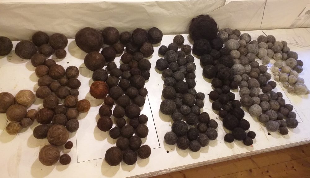 Sofie Vinet - Madame Filosa - tri des pelotes - atelier