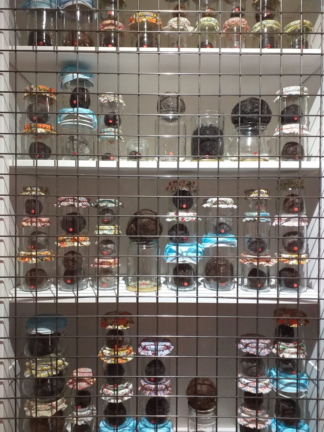 Sofie Vinet - Madame Filosa - Les Pelotes Confinées 3 - exposition à Nozay (44)