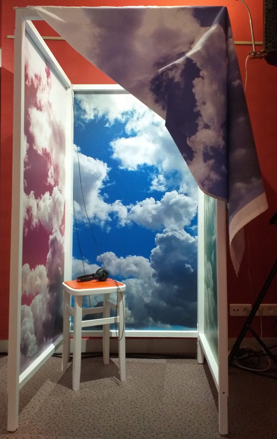 Sofie Vinet - Madame Filosa - Les Pelotes Confinées 3 - exposition à Nozay (44) - installation sonore