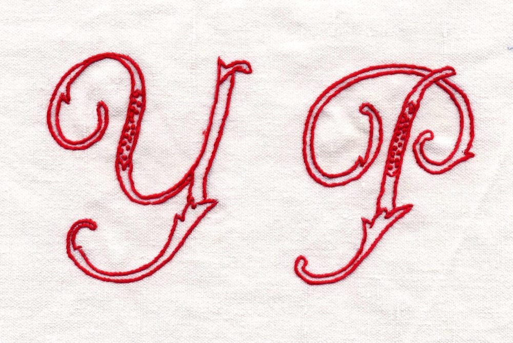 Sofie Vinet - Brodeuse écriveuse - Initiales