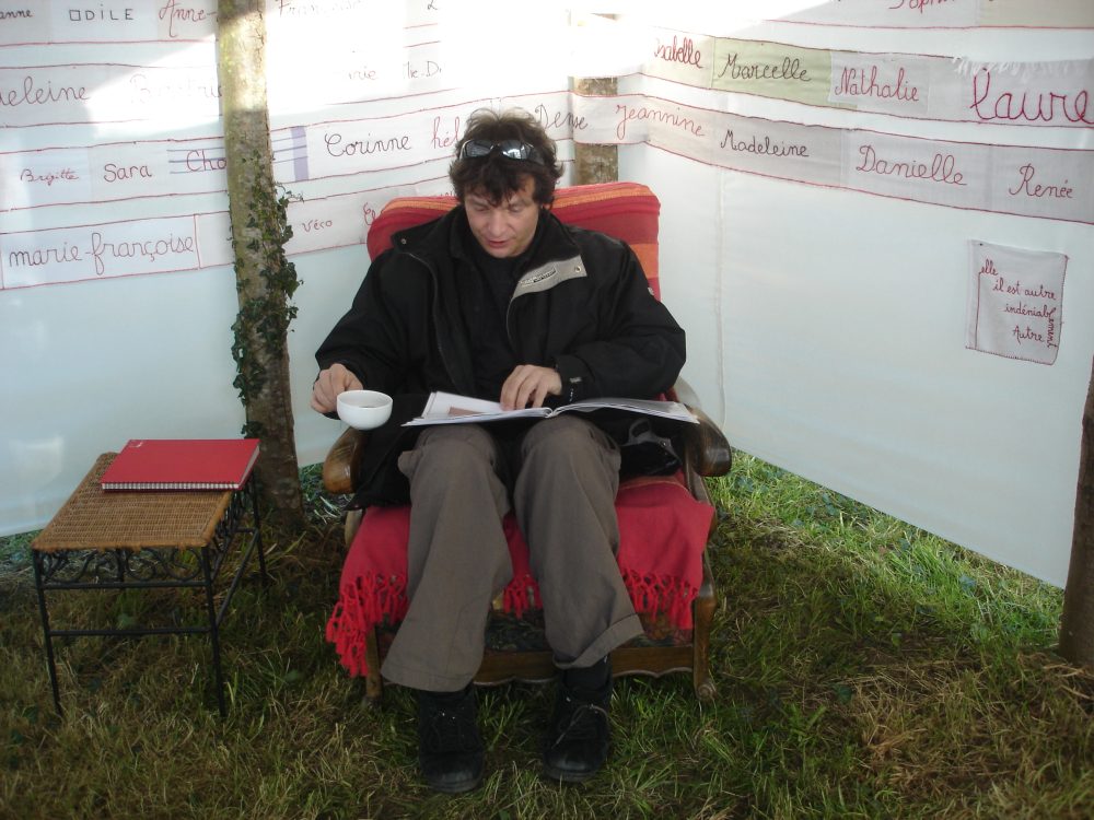 Sofie Vinet - Brodeuse écriveuse - Ruban Brodé au Féminin - lecture des cahiers de correspondances