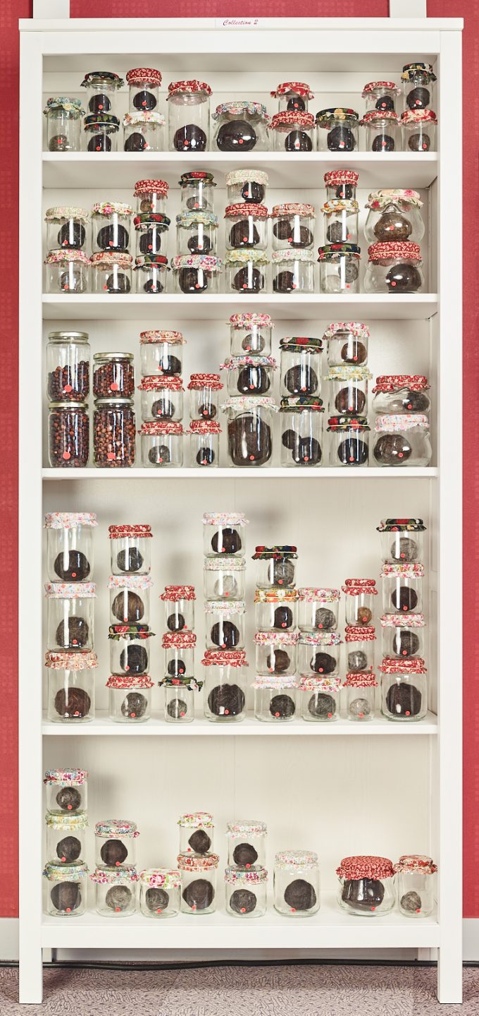 Sofie Vinet - Madame Filosa - Les Pelotes Confinées 2 - exposition de Nozay (44)