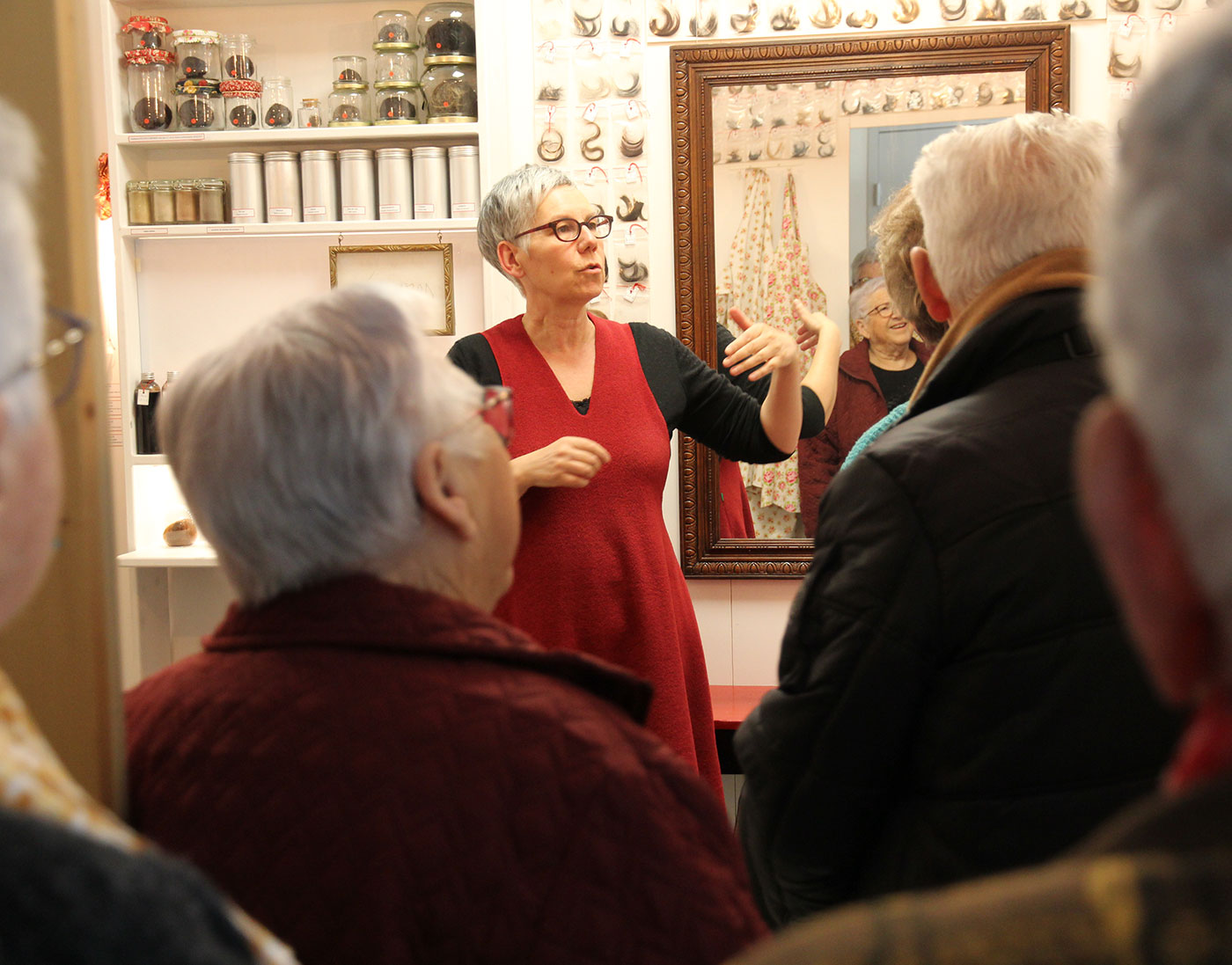 Sofie Vinet - fil rouge au sol