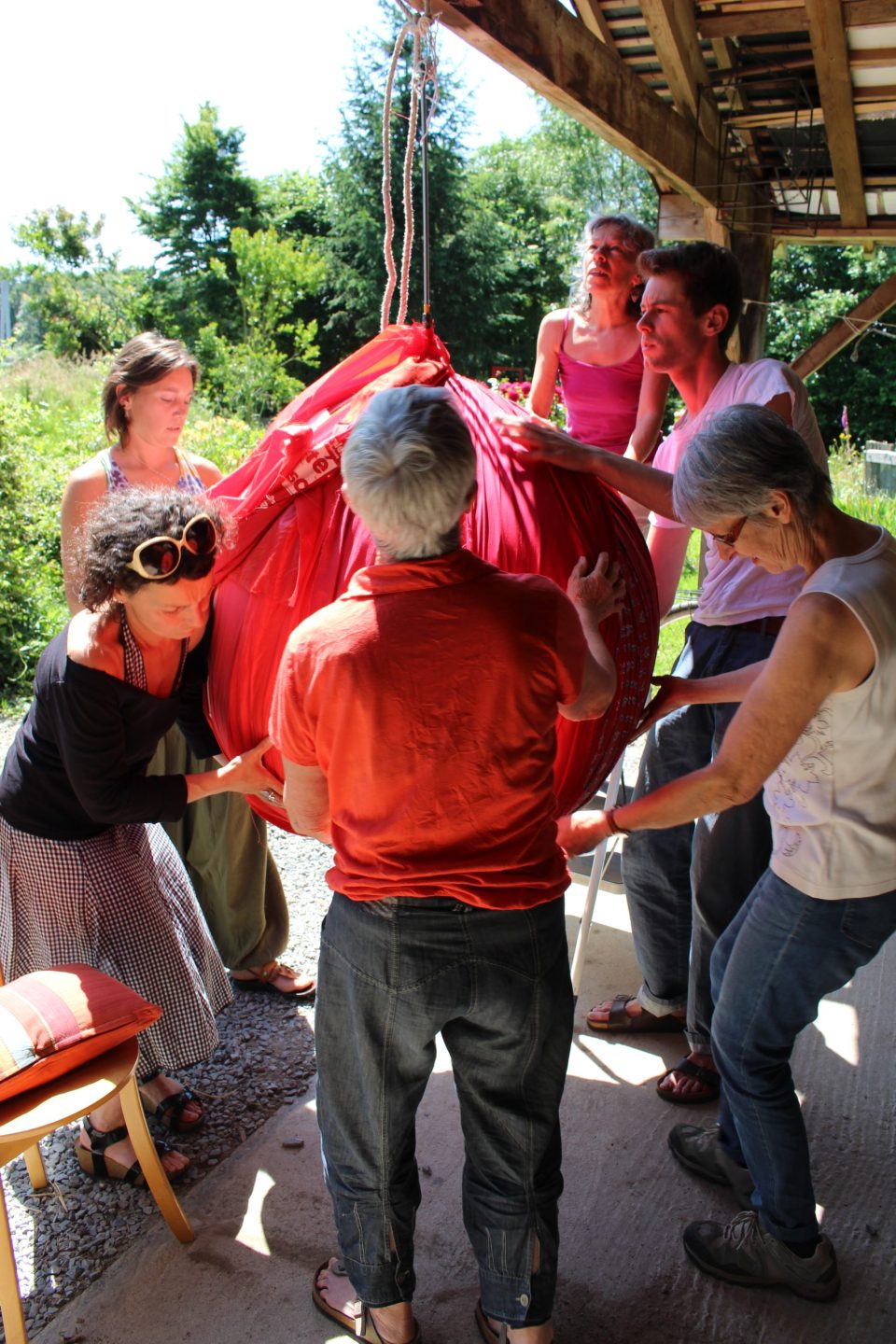 Sofie Vinet - Fille de la terre - La Pelote de Chiffons Rouges - déplacement de la pelote