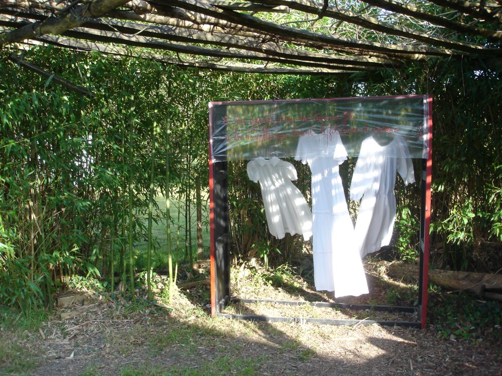 Sofie Vinet - Histoires de Femmes - L'Armoire aux Trois Robes - Jardin de l'Orme à Nozay (44)