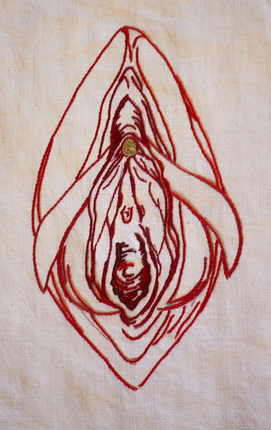 Sofie Vinet - Histoires de Femmes - EXcision - Robe 4 - détail - clitoris et vulve